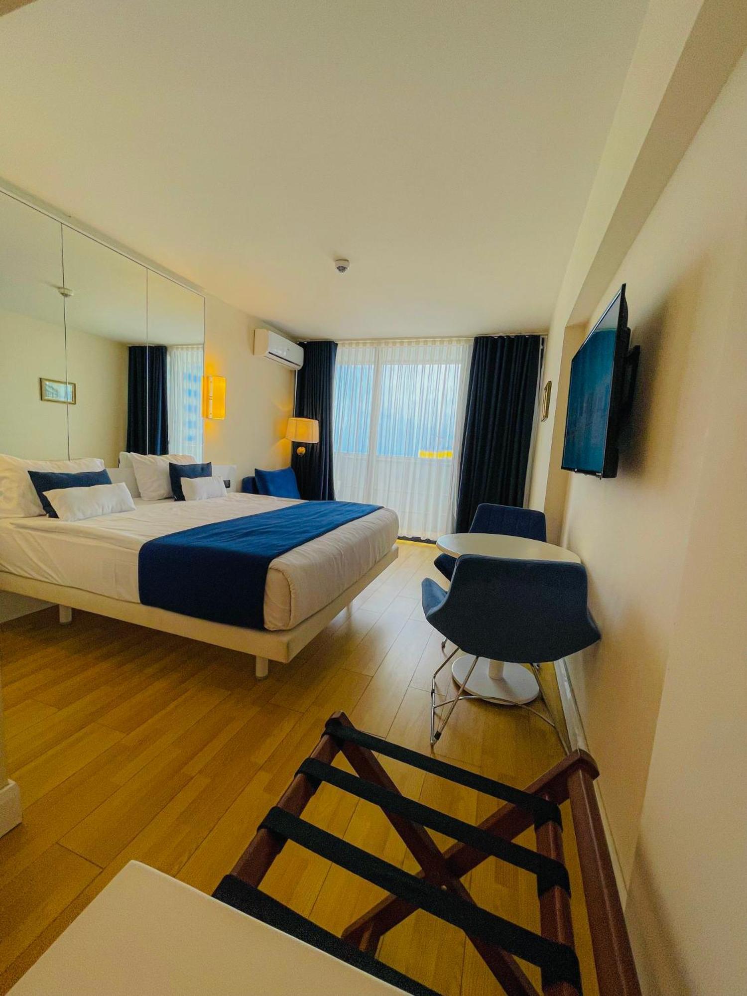 Luxury Batumi Hotel Exterior foto