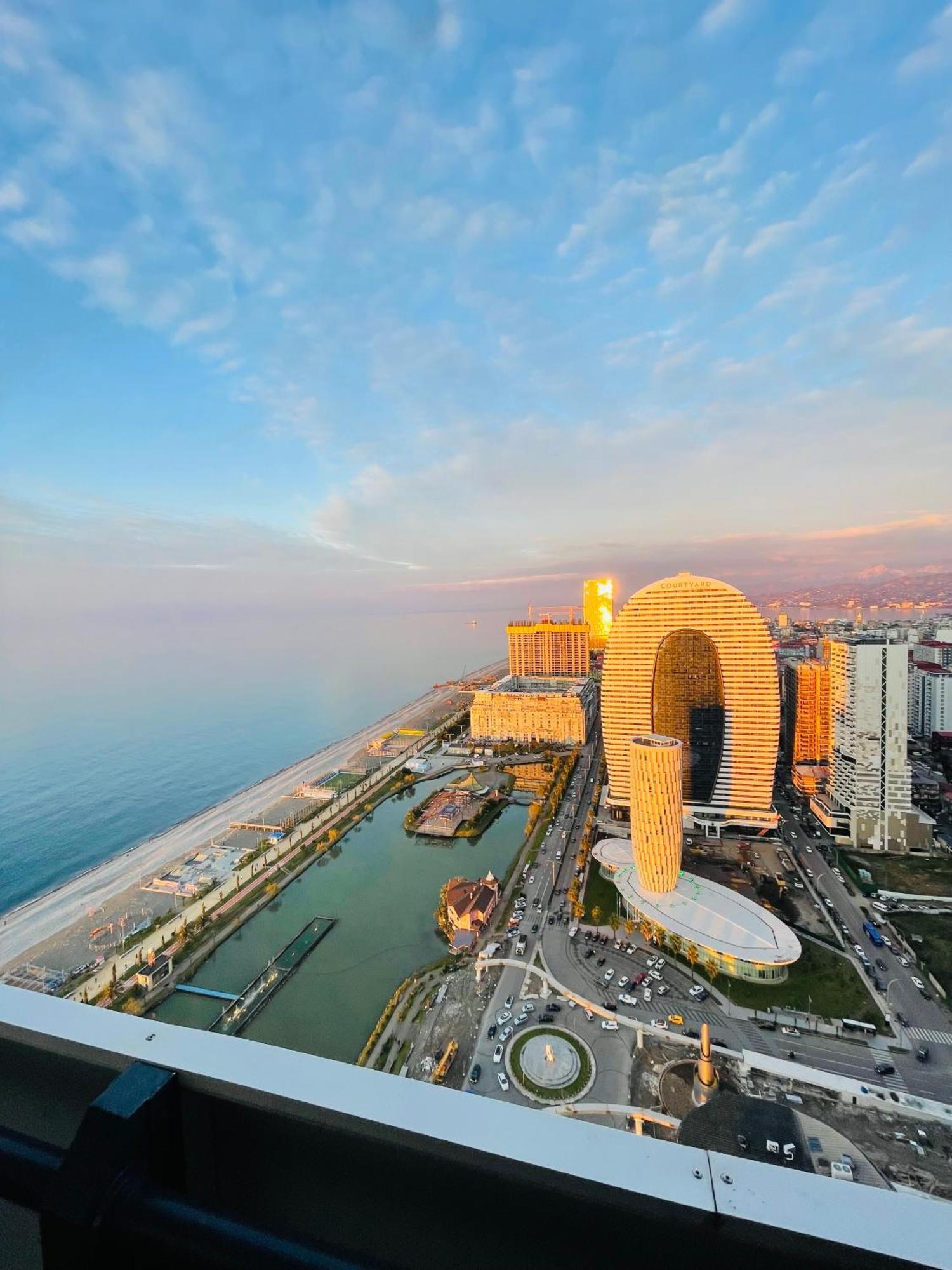 Luxury Batumi Hotel Exterior foto