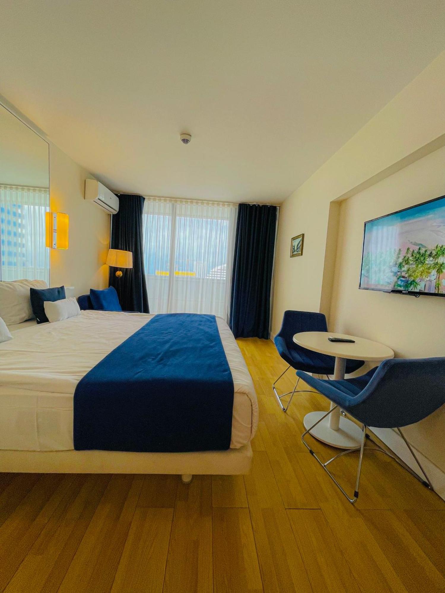 Luxury Batumi Hotel Exterior foto
