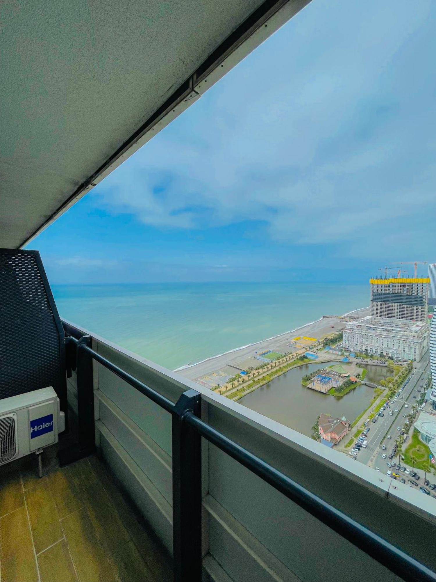 Luxury Batumi Hotel Exterior foto
