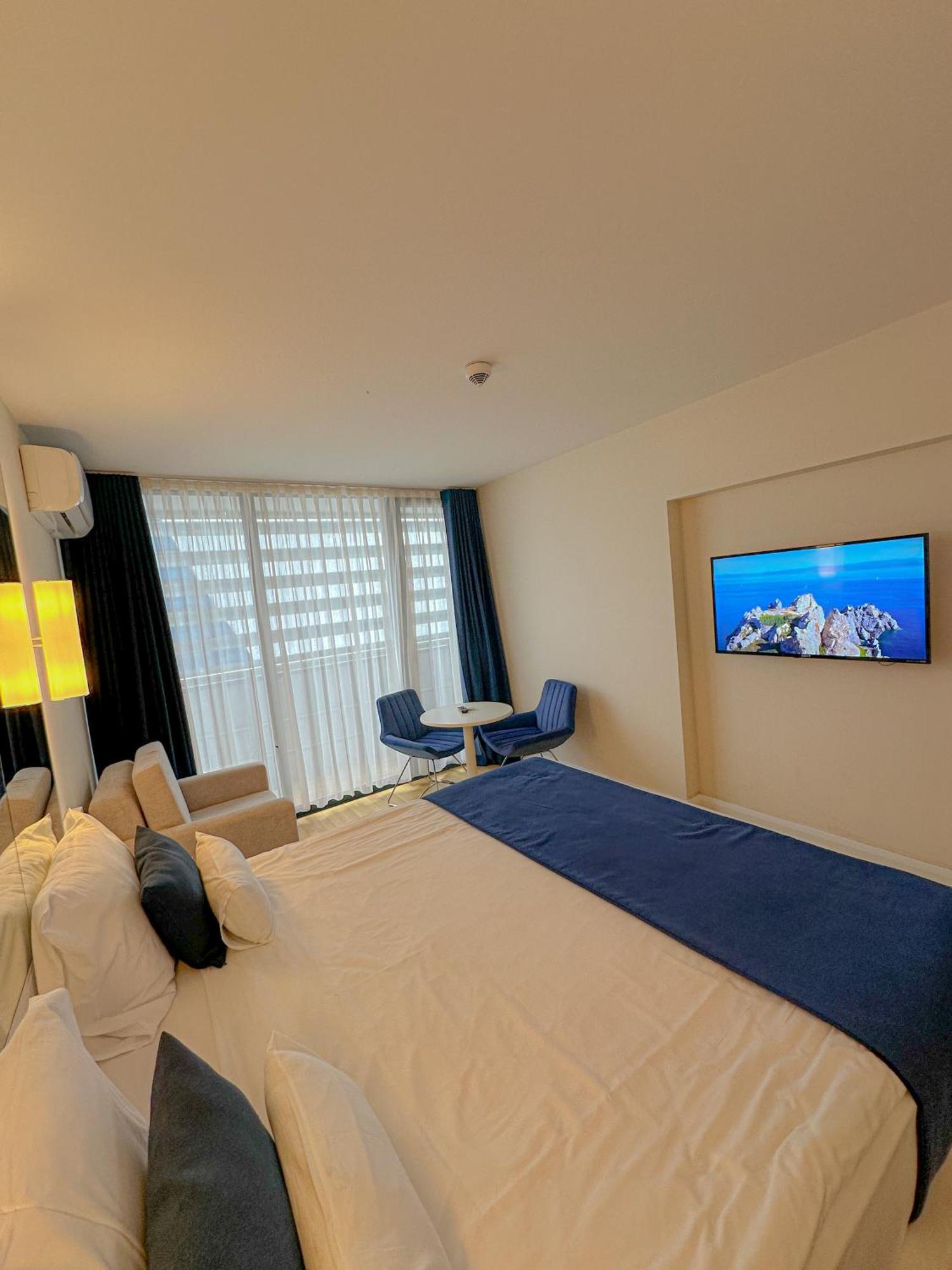 Luxury Batumi Hotel Exterior foto