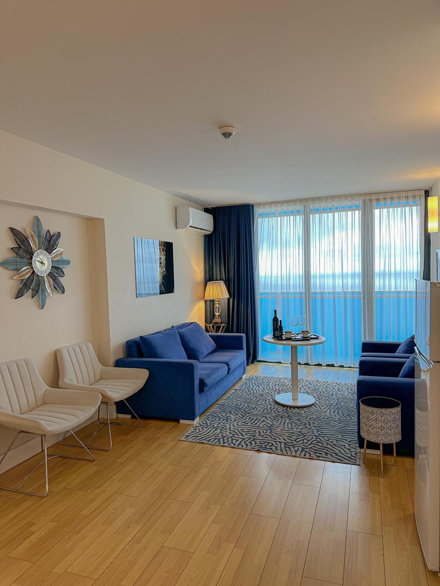 Luxury Batumi Hotel Exterior foto