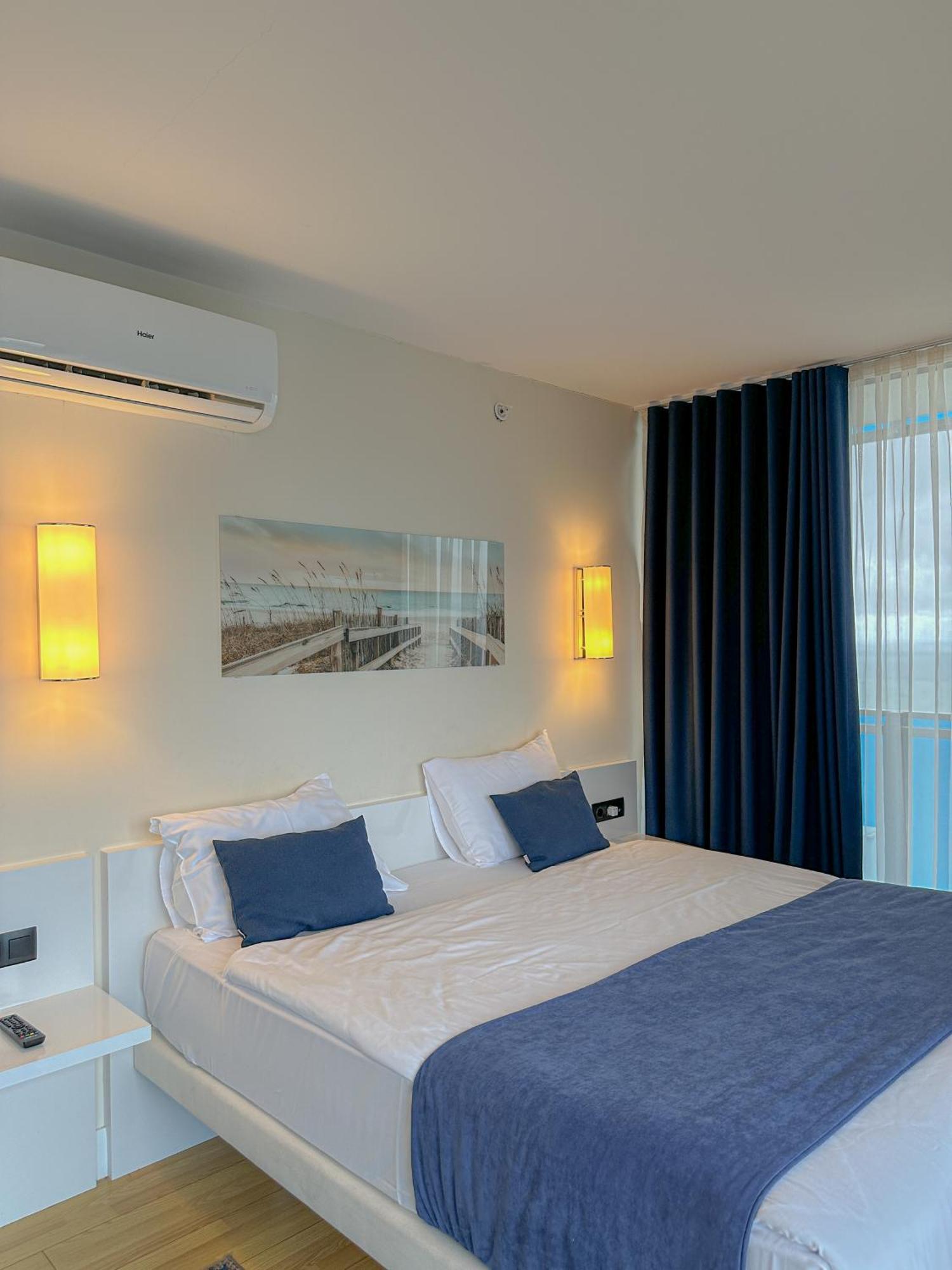 Luxury Batumi Hotel Exterior foto
