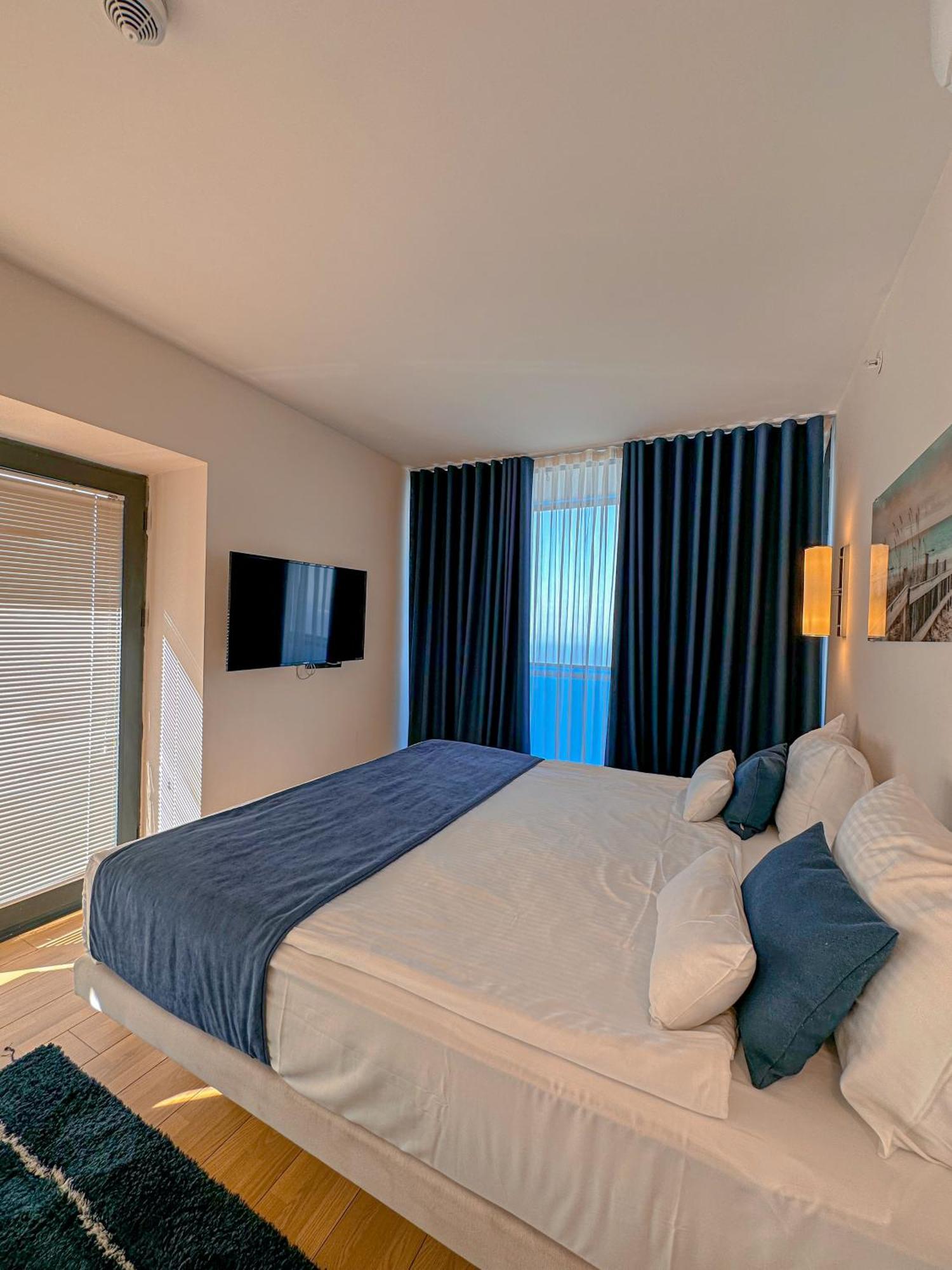 Luxury Batumi Hotel Exterior foto