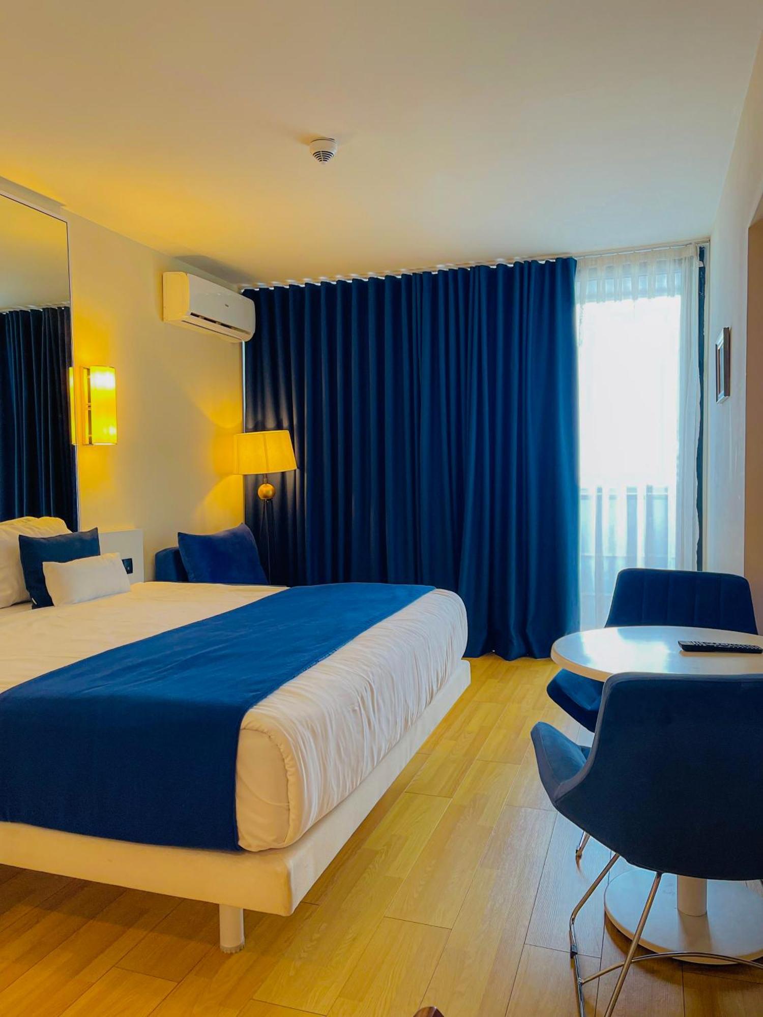 Luxury Batumi Hotel Exterior foto
