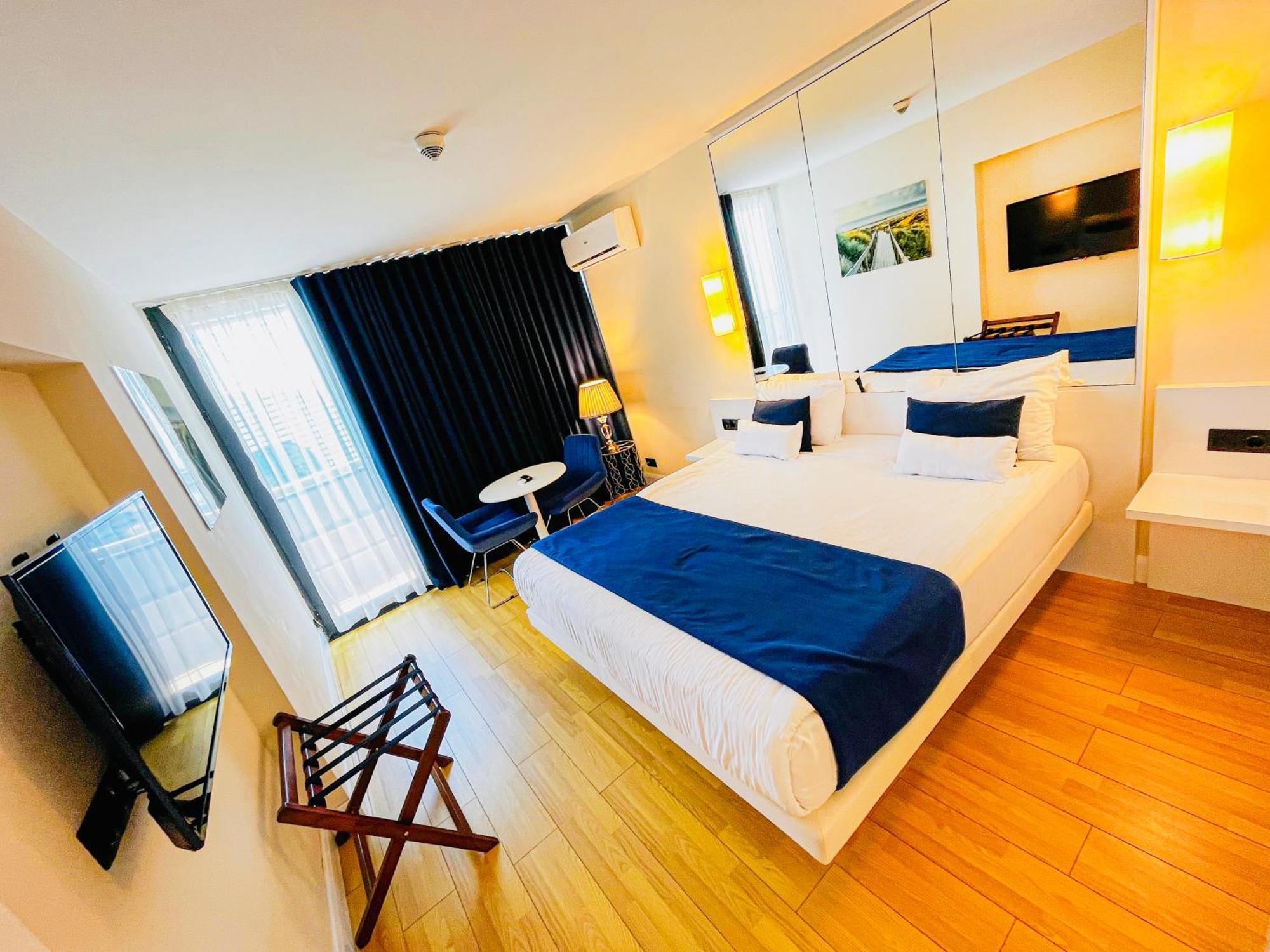 Luxury Batumi Hotel Exterior foto
