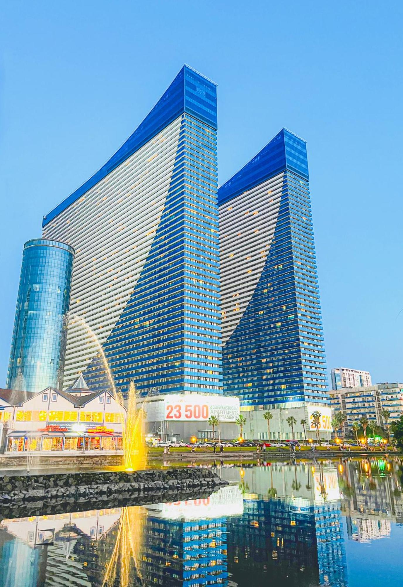 Luxury Batumi Hotel Exterior foto