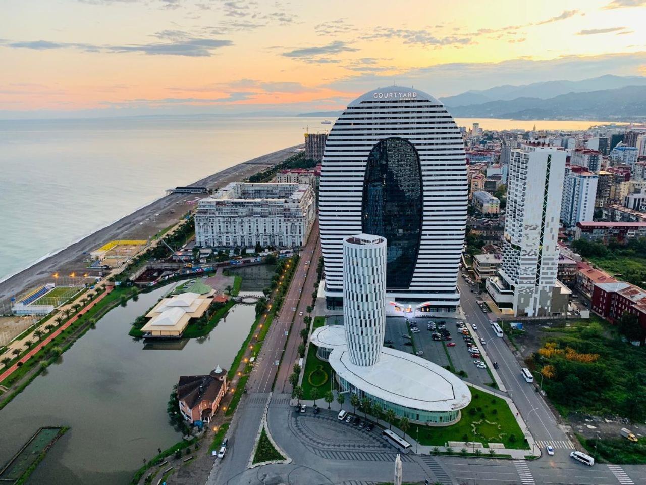 Luxury Batumi Hotel Exterior foto
